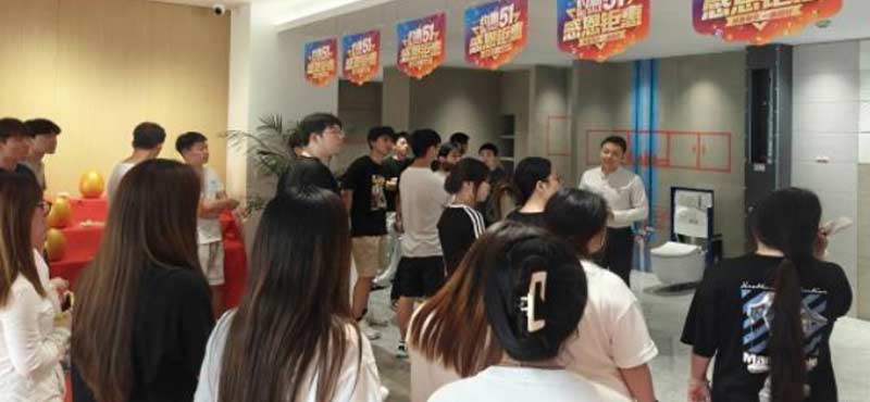 山东力明科技职业学院商学院师生赴建众美家开展访企拓岗活动