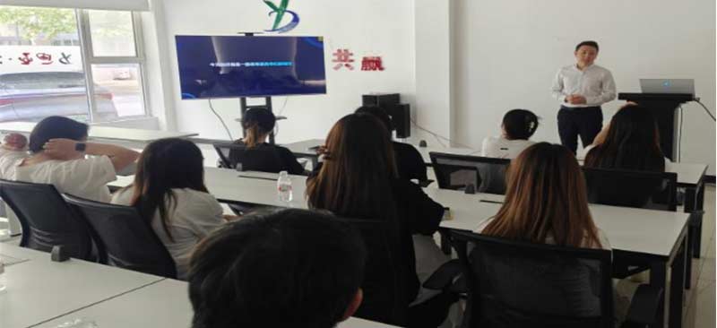 山东力明科技职业学院商学院师生赴建众美家开展访企拓岗活动